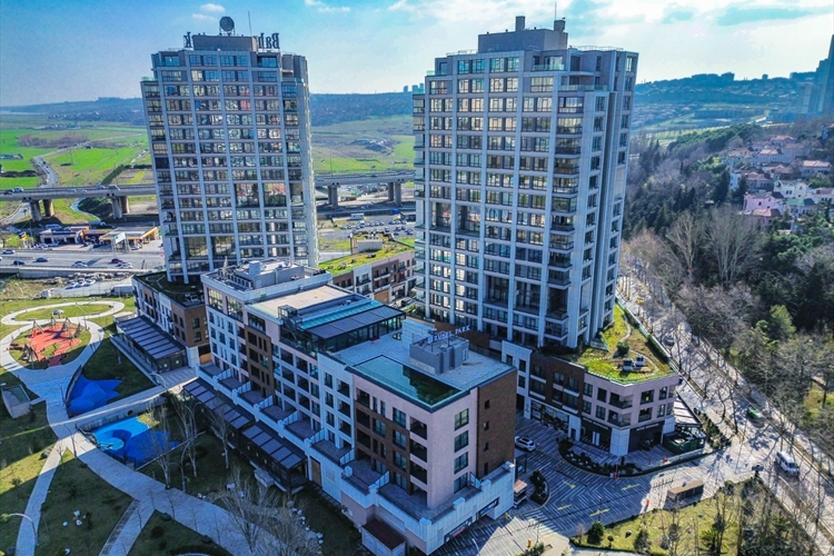 4+1 Apartment for Sale in Bahçeşehir Park project