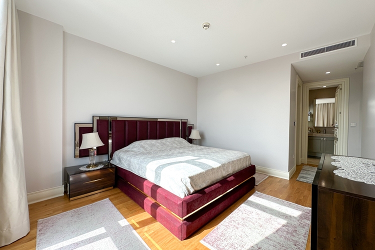4+1 Apartment for Sale in Bahçeşehir Park project